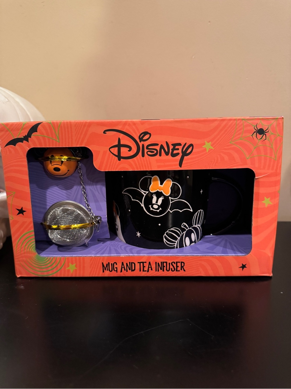 Disney Halloween Mug and Tea Diffuser NEW